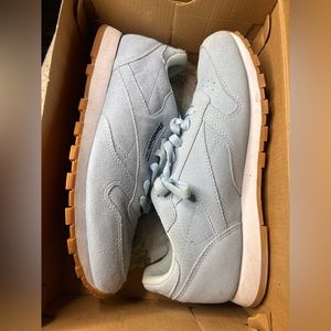 Used Reebok classic pastel blue